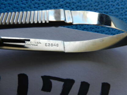 Storz Surgical Curved Locking Castroviejo Needleholder E3848 - Image 3