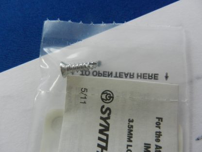 Synthes 02.206.212 Cortex Screw with Low Profile HD Self Tapping/Star Drive 3.5mm x 12mm - Image 3