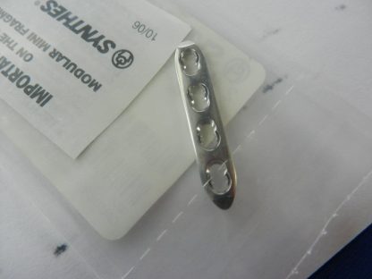 Synthes 249.674 LCP (TM) Plate 4 Holes 2.4mm x 36mm - Image 3