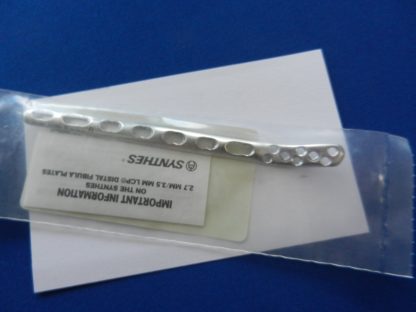 Synthes 02.112.114 LCP Postlat Distal Fibula Plate 2.7mm/3.5mm 7H/Right/129mm - Image 3