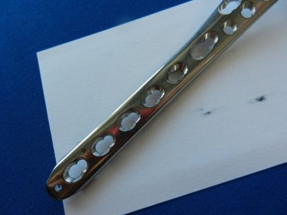 Synthes 02.112.514 LCP 3.5mm Low Bend Medial Distal Tibia Plate/6Holes/Right/135mm - Image 2
