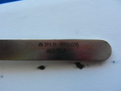 Synthes 399.19 Small Hohmann Retractor 8.0mm Short Narrow Tip 160mm - Image 3