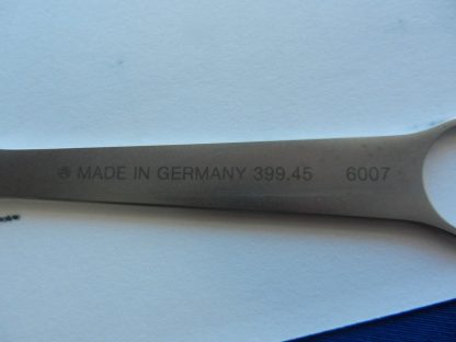 Synthes 399.45 Hohmann Short Narrow Tip Retractor 120 L x 20mm W - Image 3