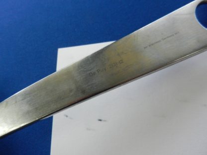 Depuy 2131-12 Hohmann Medium Blunt Tip Retractor 241.3mm - Image 3
