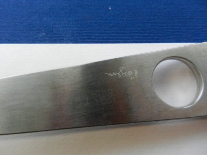 Synthes 399.22 Hohmann Style Narrow Tip Retractor 24cm Overall Length - Image 3