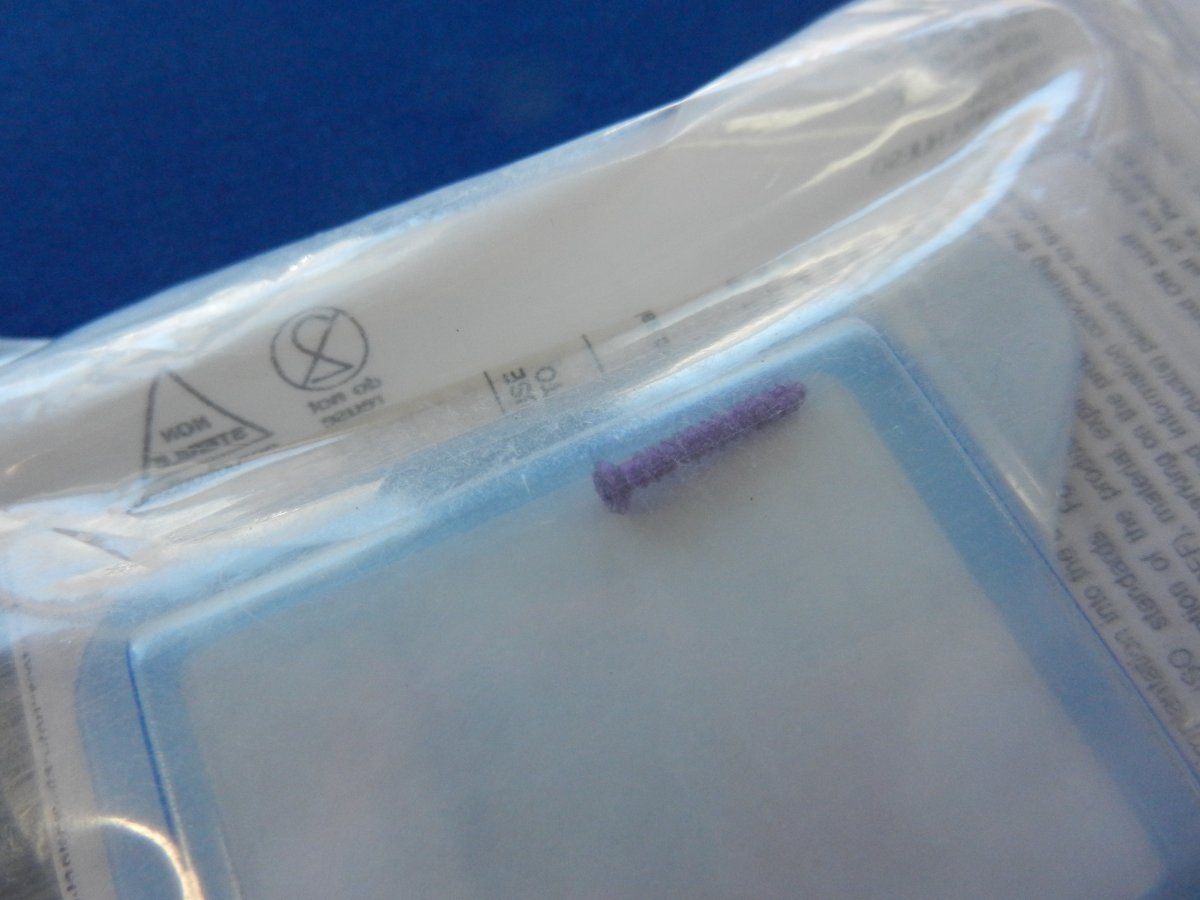 Stryker 656416 Variax 2 Bone Screw T8 Full Thread 2.7mm/L16mm - Image 2