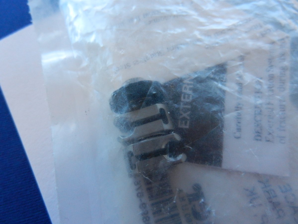 Zimmer 4452-15-44 Transfix External Fixation System Open Rod to Rod Clamp 4mm-4mm - Image 2