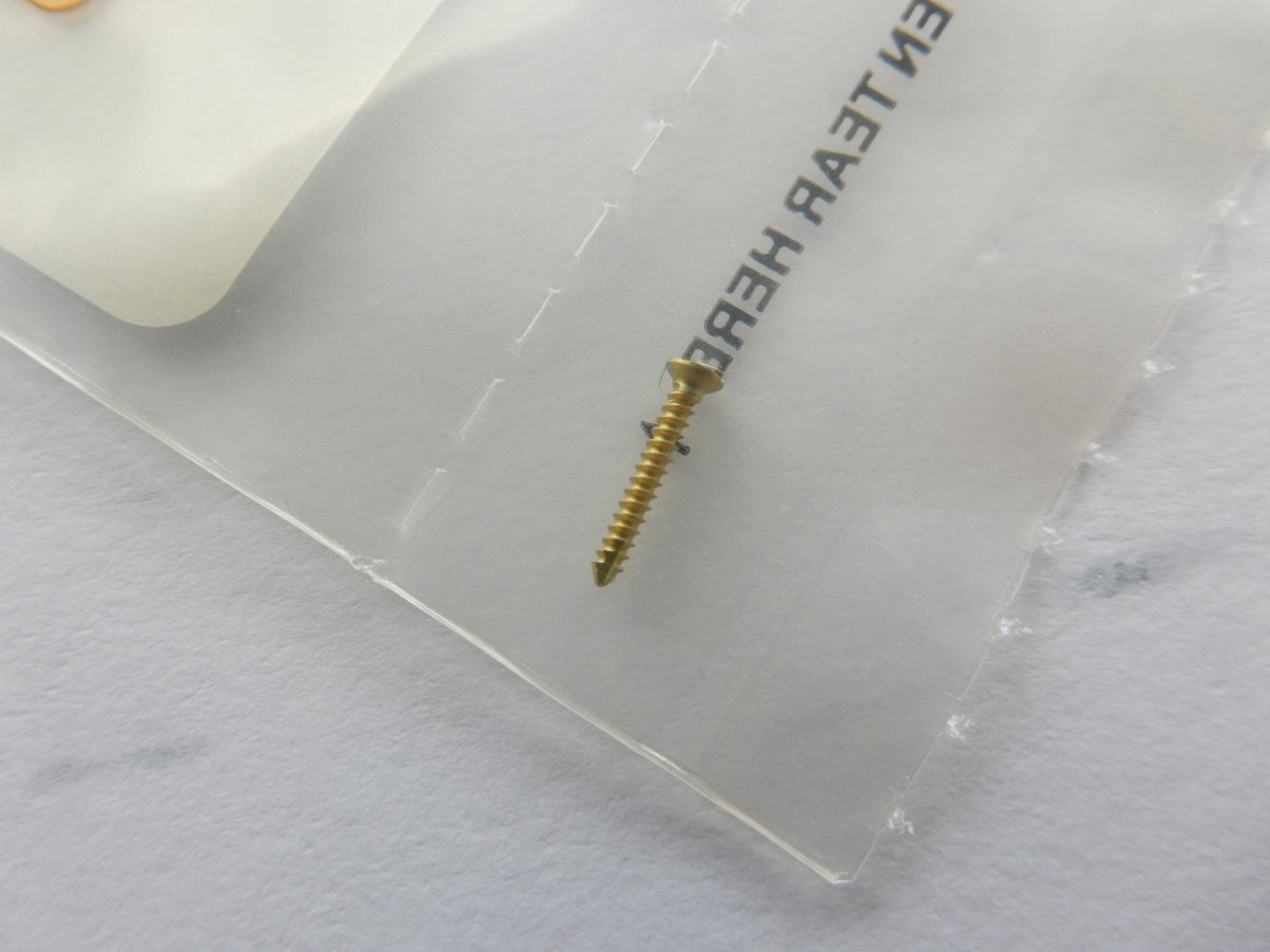 Synthes 400.689 1.3mm TI Cortex Screw Self-Tapping 9mm - Image 2