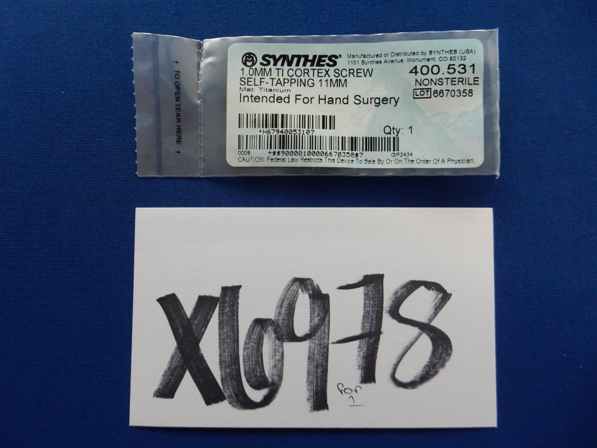 Synthes 400.531 1.0mm TI Cortex Screw Self-Tapping 11mm