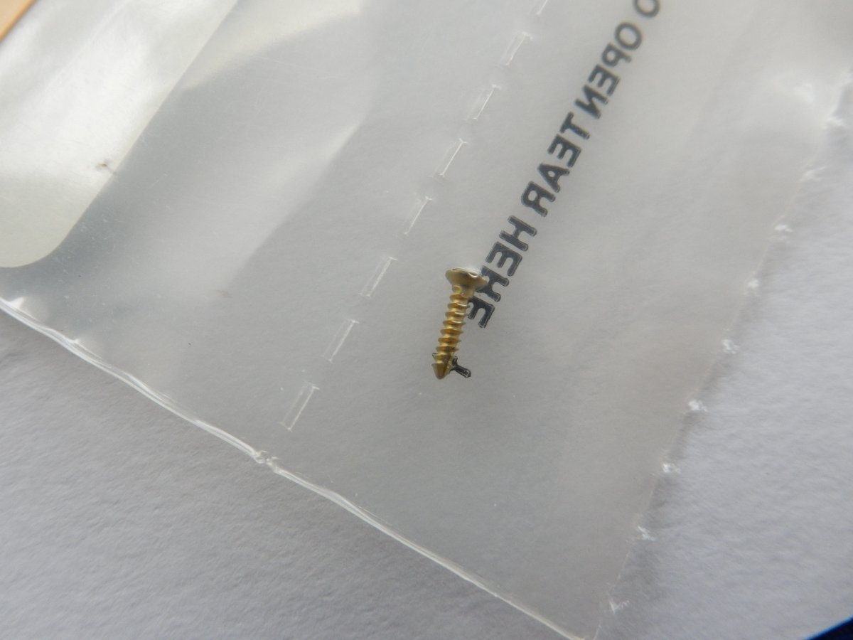 Synthes 400.686 1.3mm TI Cortex Screw Self-Tapping 6mm - Image 2