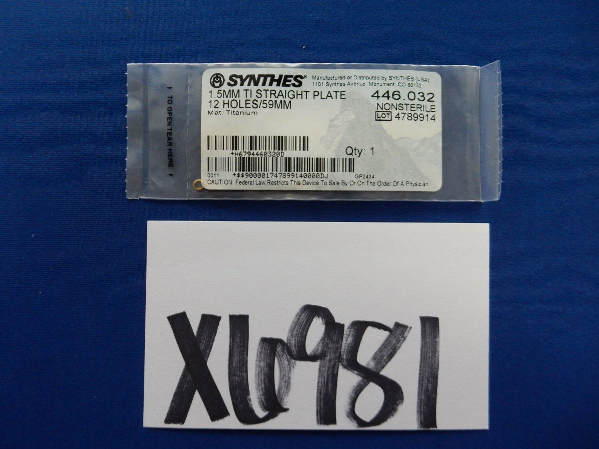 Synthes 446.032 1.5mm TI Straight Plate 12 Holes/59mm
