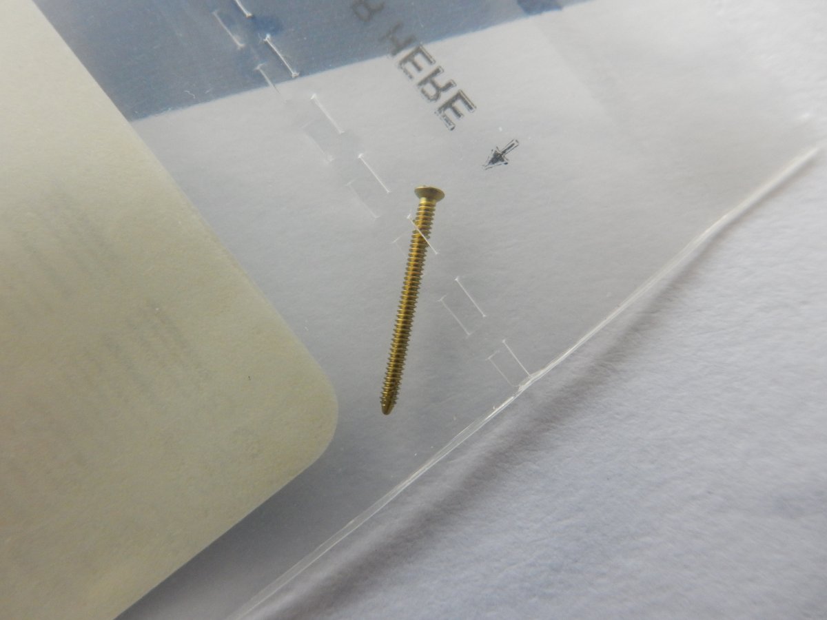 Synthes 400.532 1.0mm TI Cortex Screw Self-Tapping 12mm - Image 2