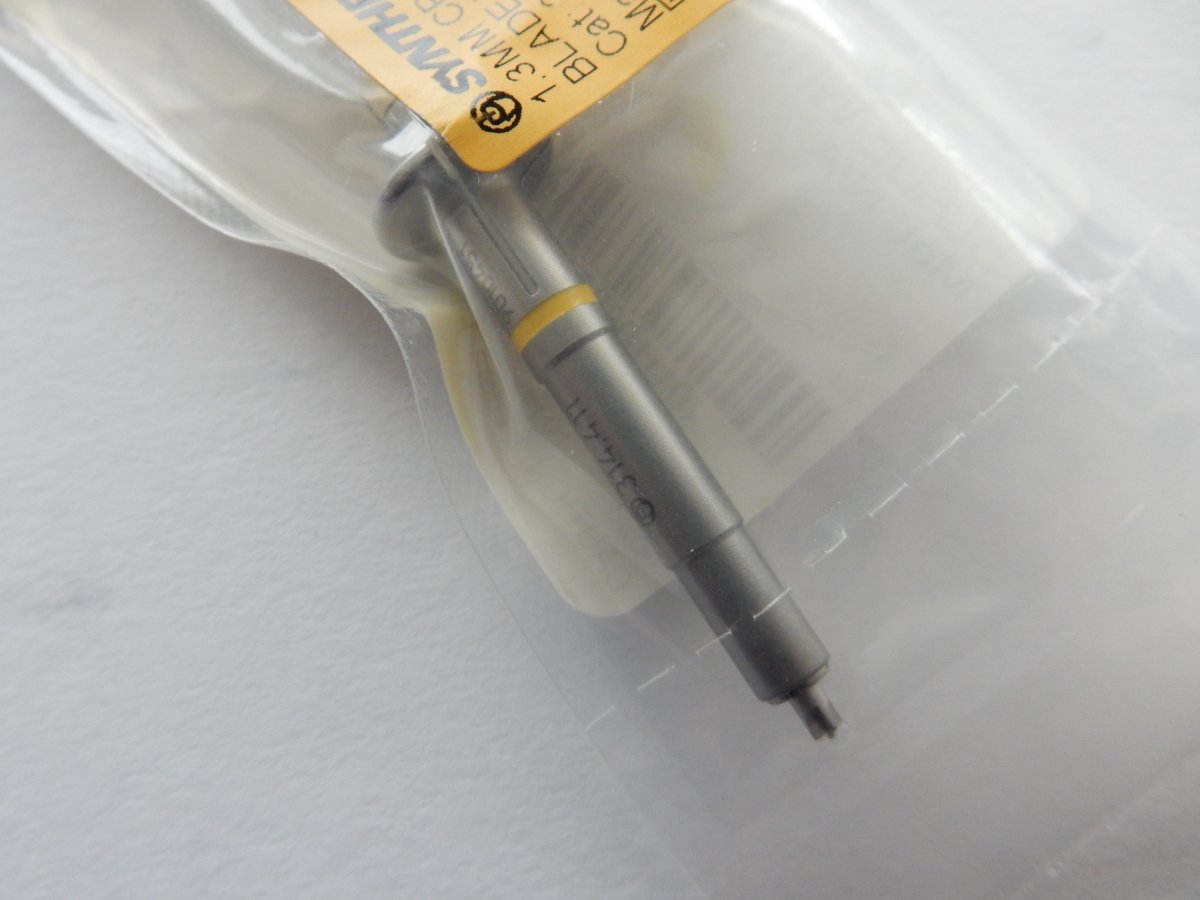 Synthes 314.411.96 1.3mm Cruciform Screwdriver Blade with Holding Sleeve - Image 2