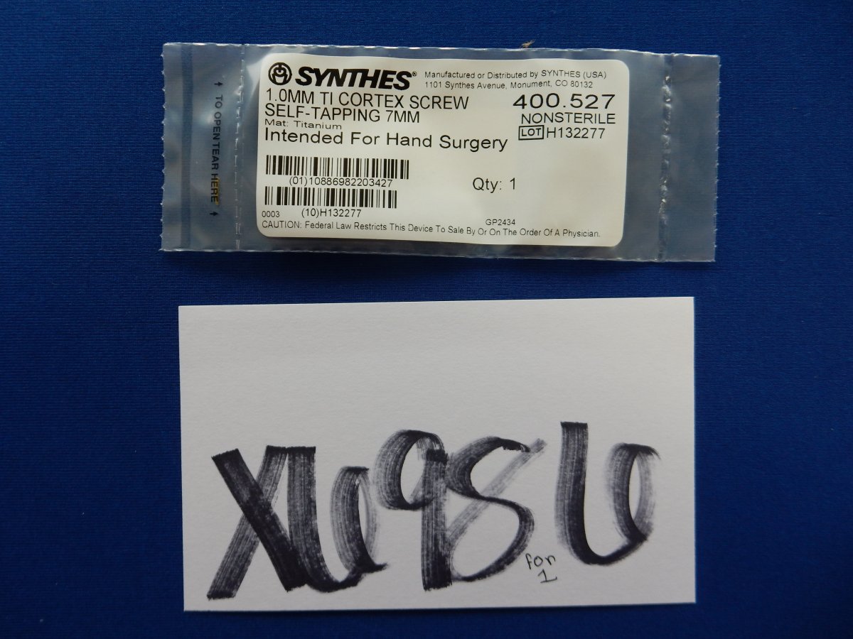 Synthes 400.527 1.0mm TI Cortex Screw Self-Tapping 7mm