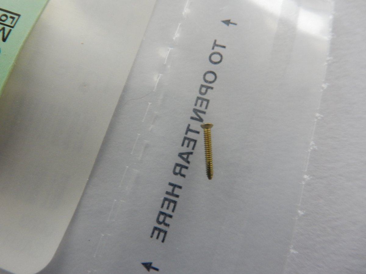 Synthes 400.527 1.0mm TI Cortex Screw Self-Tapping 7mm - Image 2