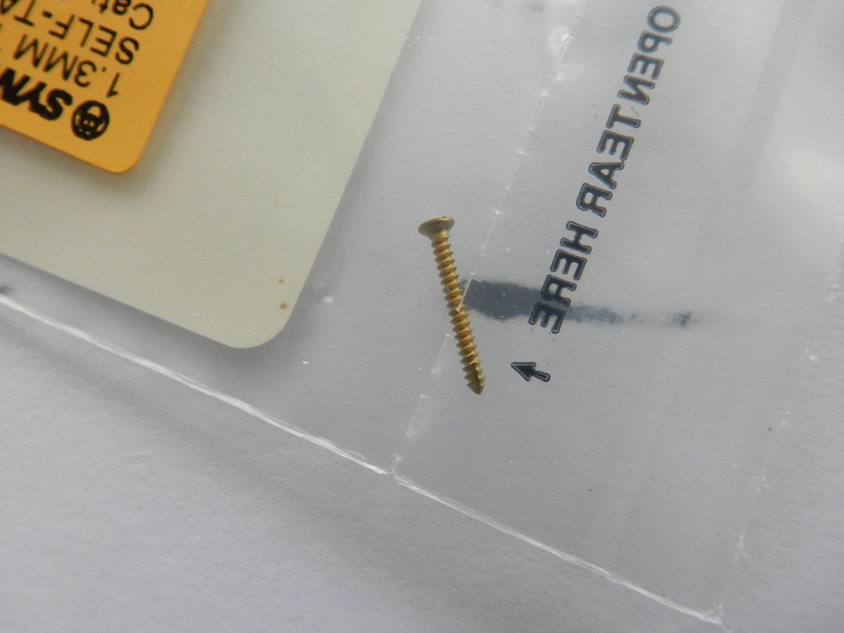 Synthes 400.691 1.3mm TI Cortex Screw Self-Tapping 11mm - Image 2