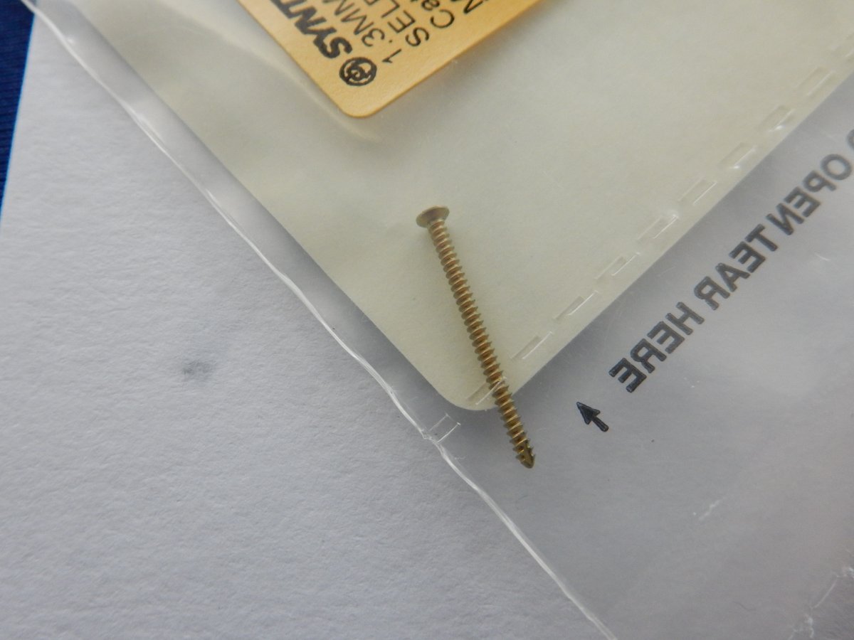 Synthes 400.698 1.3mm TI Cortex Screw Self-Tapping 18mm - Image 2