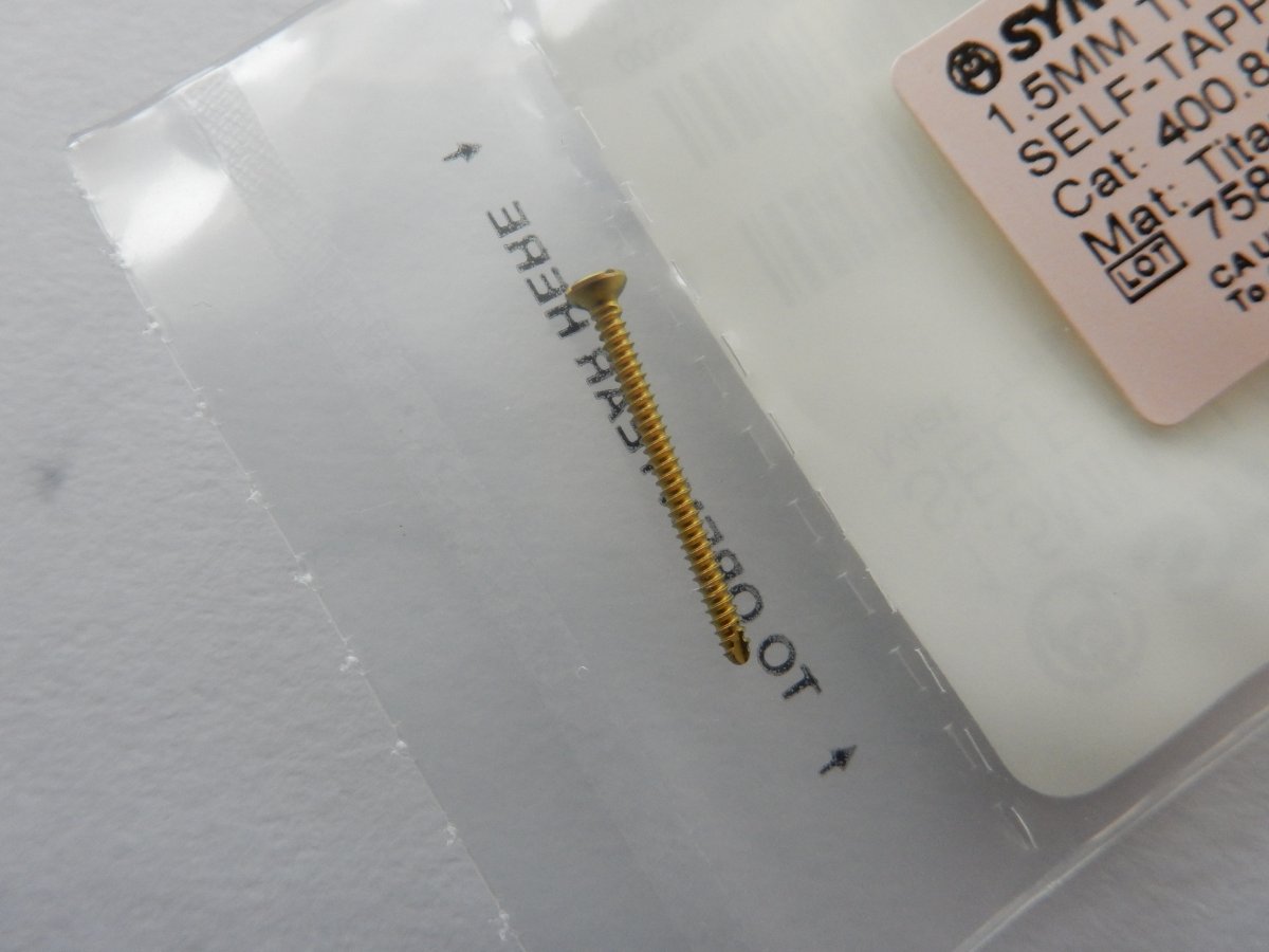 Synthes 400.818.96 1.5mm TI Cortex Screw Self-Tapping 18mm - Image 2