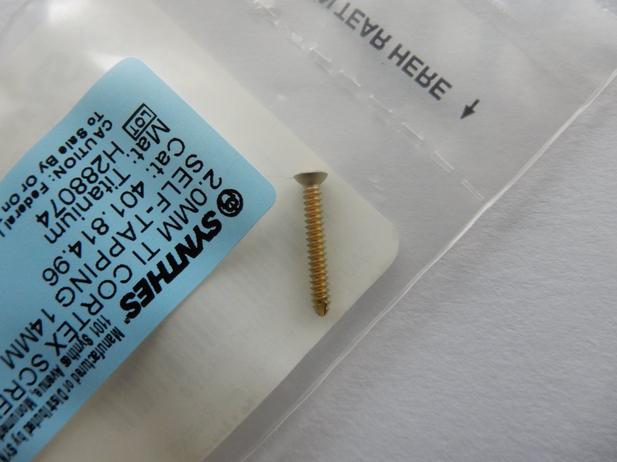 Synthes 401.814.96 2.0mm TI Cortex Screw Self-Tapping 14mm - Image 2