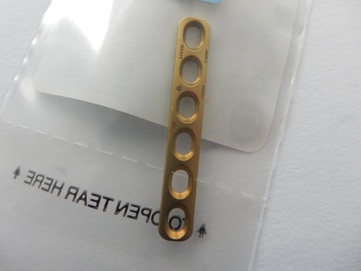 Synthes 449.936 2.0mm TI LC-DCP Plate 6 Holes/36mm - Image 2