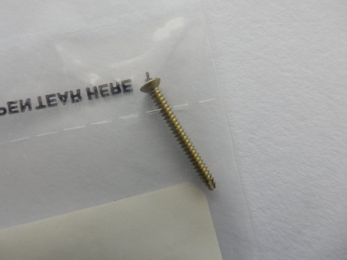 Synthes 401.818.96 2.0mm TI Cortex Screw Self-Tapping 18mm - Image 2