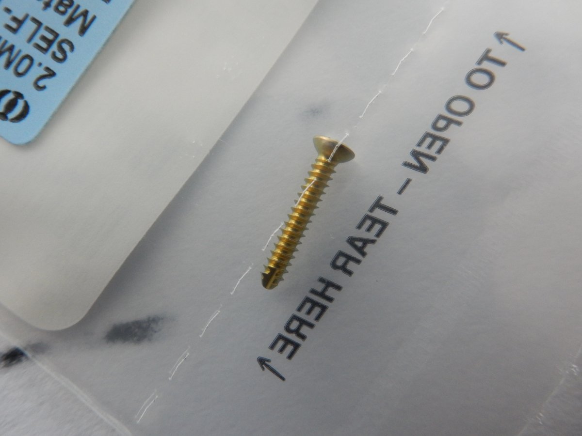 Synthes 401.812.96 2.0mm TI Cortex Screw Self-Tapping 12mm - Image 2