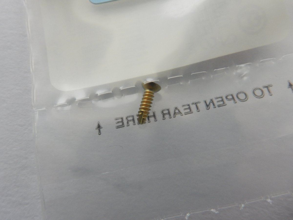 Synthes 401.807.96 2.0mm TI Cortex Screw Self-Tapping 7mm - Image 2