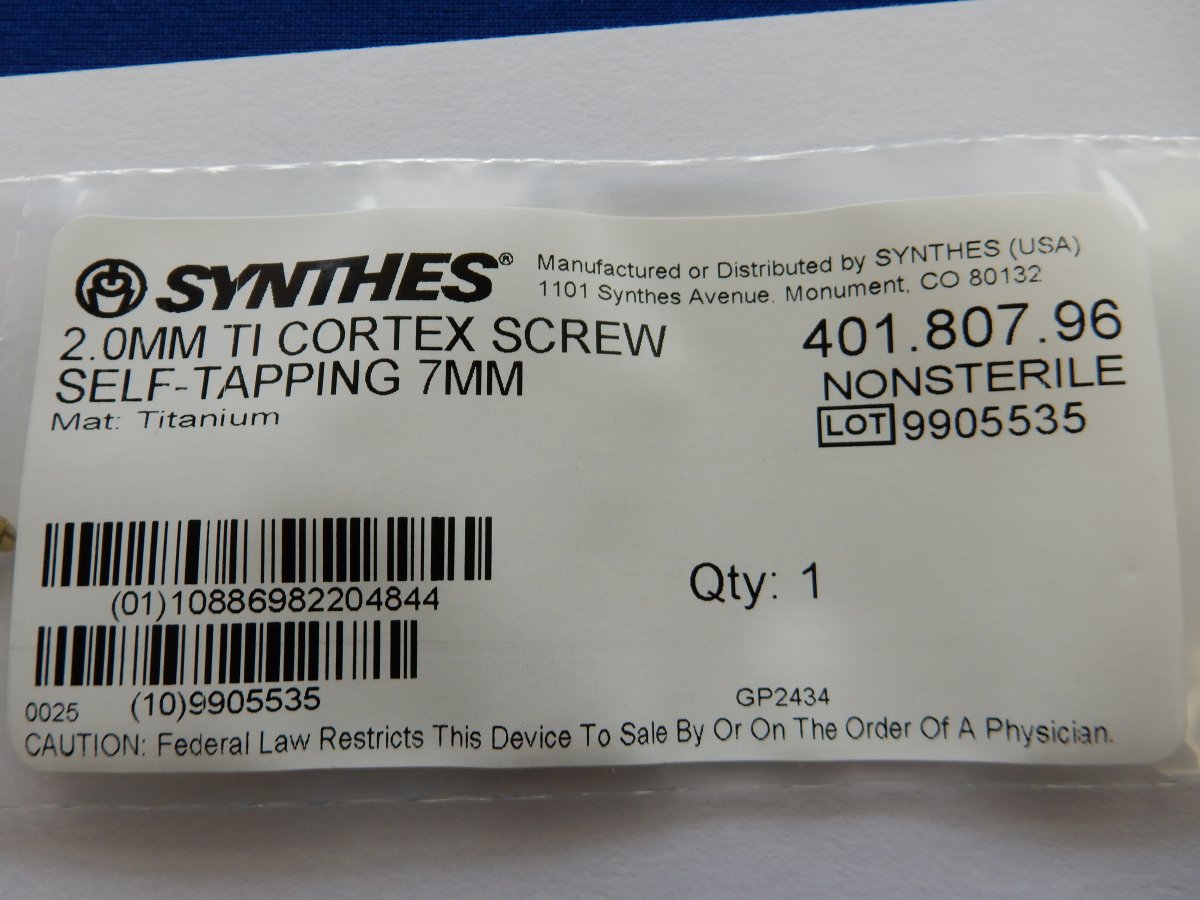 Synthes 401.807.96 2.0mm TI Cortex Screw Self-Tapping 7mm - Image 3