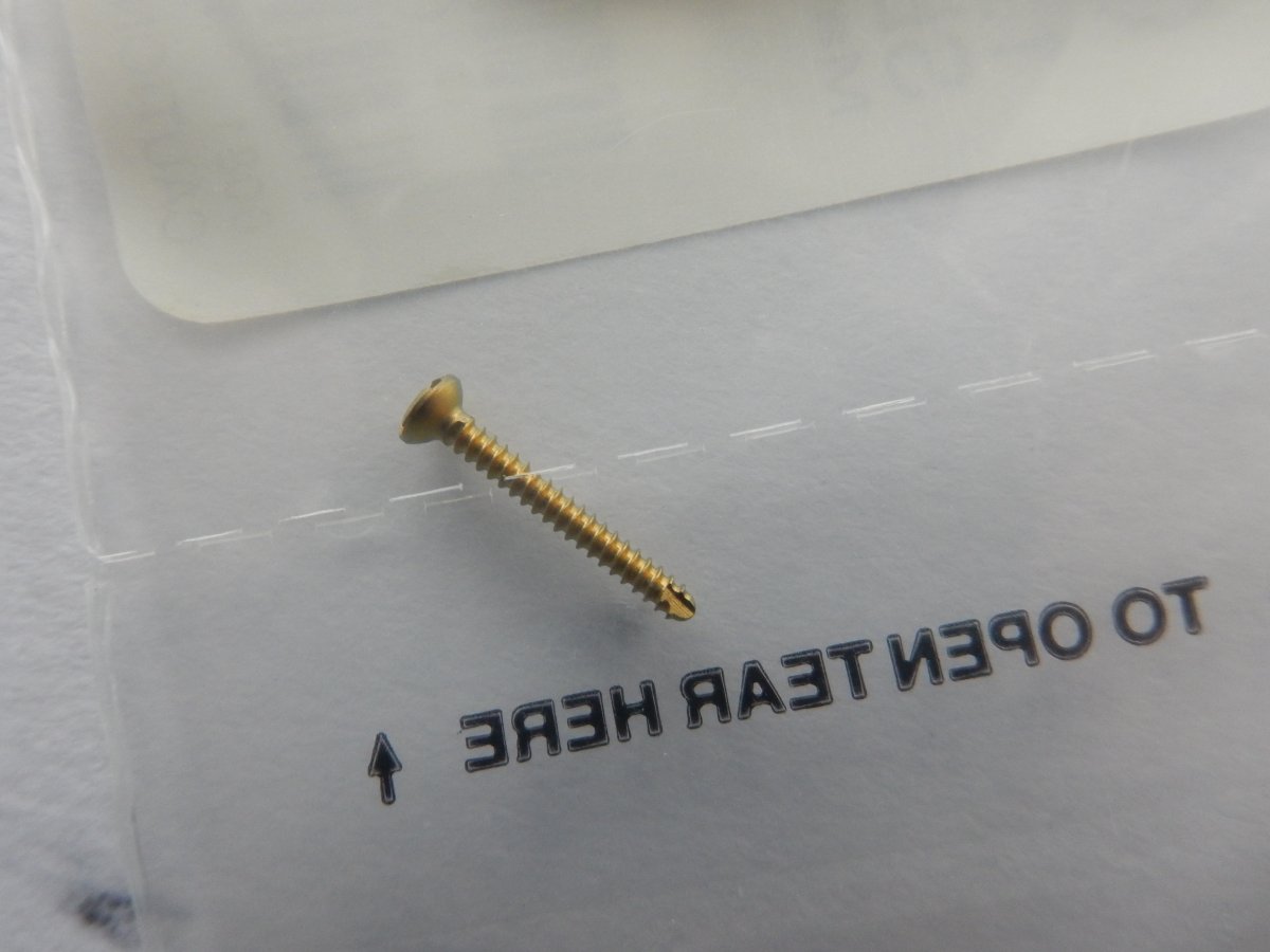 Synthes 400.812.96 1.5mm TI Cortex Screw Self-Tapping 12mm - Image 2