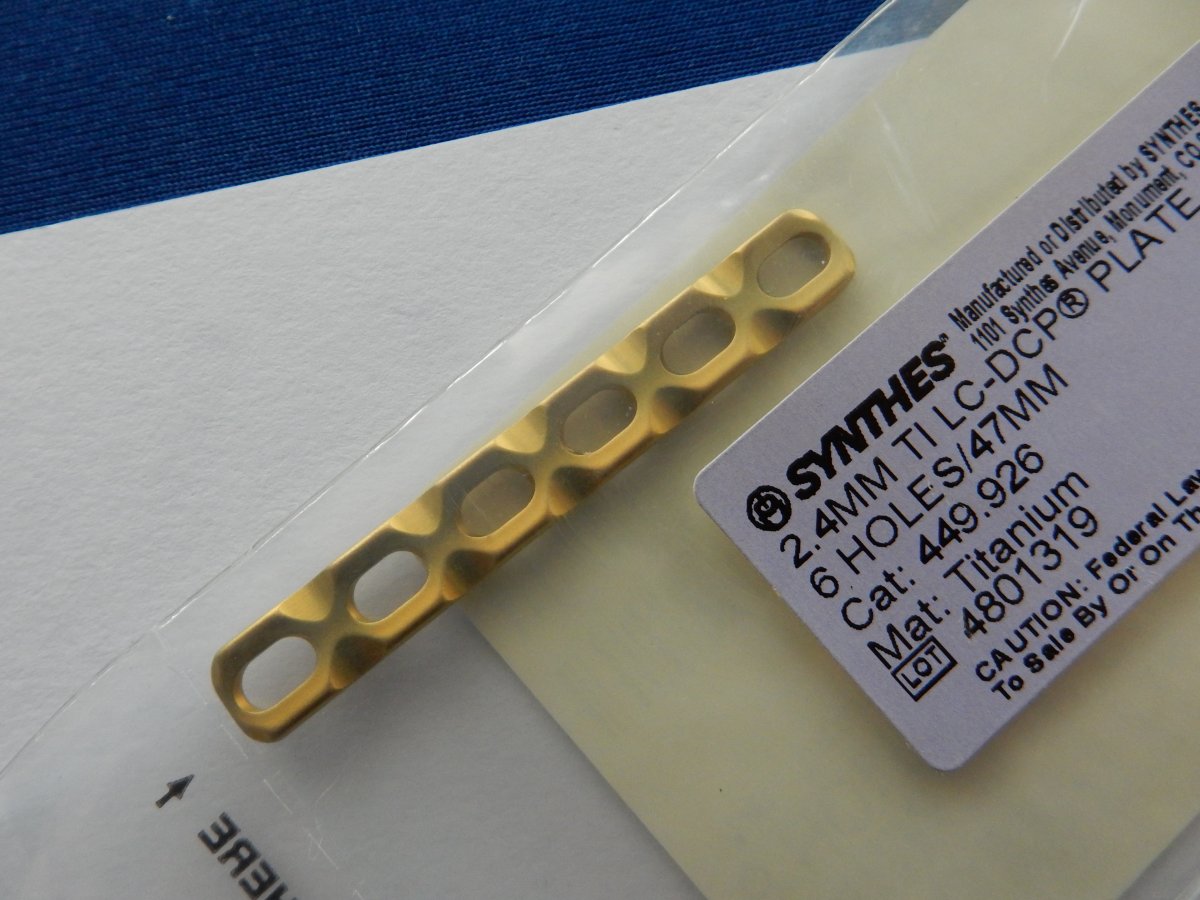 Synthes 449.926 2.4mm TI LC-DCP Plate 6 Holes/47mm - Image 2