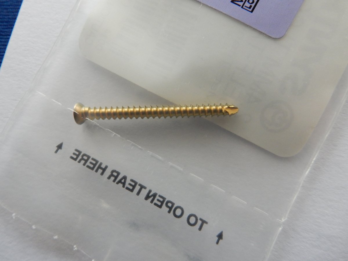 Synthes 401.528.96 2.4mm TI Cortex Screw Self-Tapping 28mm - Image 2