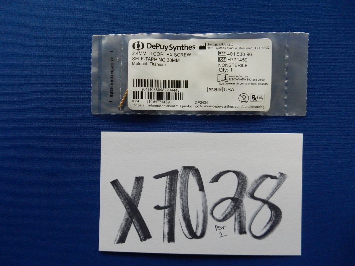 Synthes 401.530.96 2.4mm TI Cortex Screw Self-Tapping 30mm