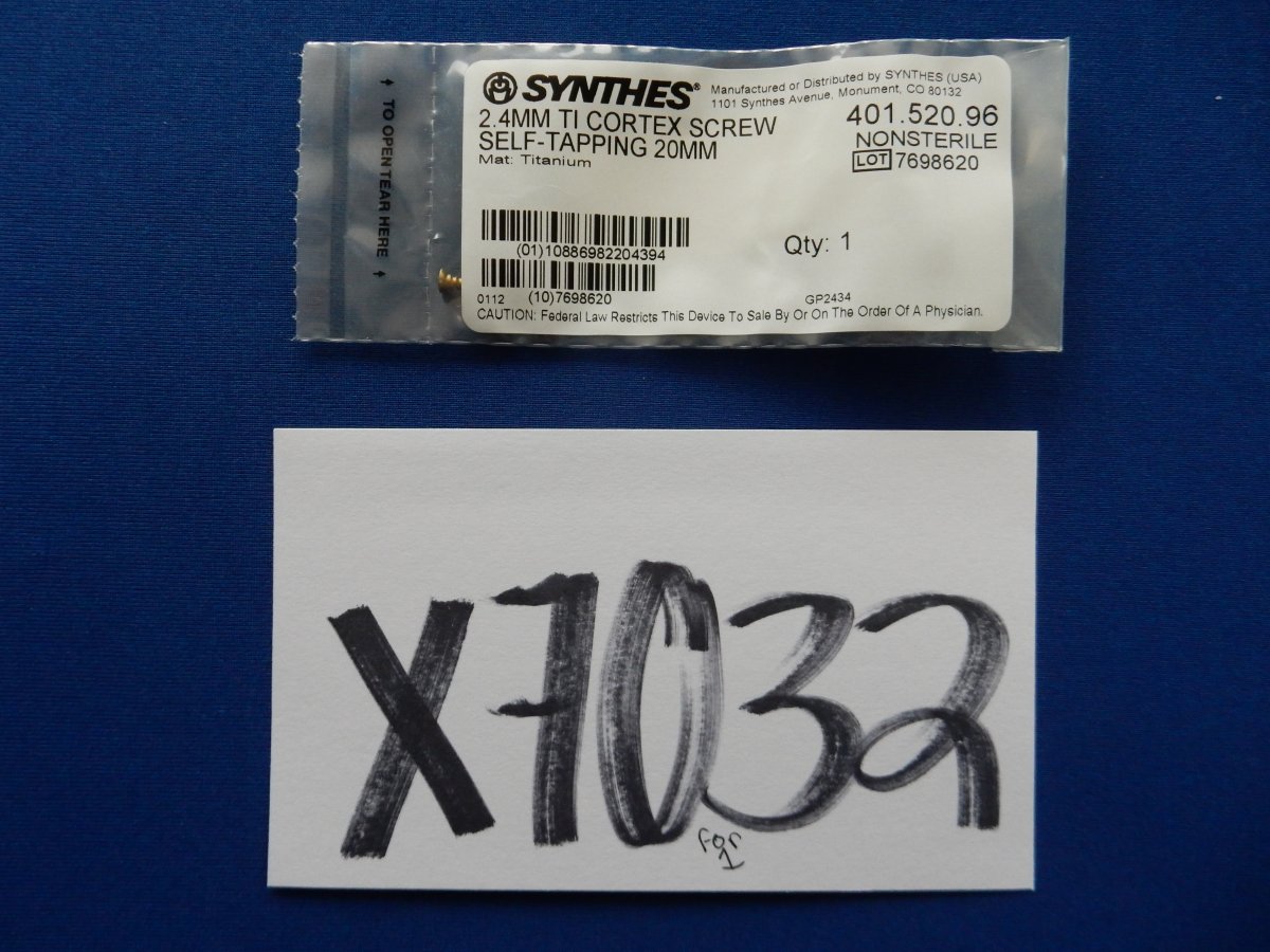 Synthes 401.520.96 2.4mm TI Cortex Screw Self-Tapping 20mm