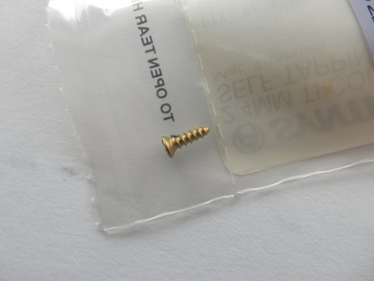 Synthes 401.508.96 2.4mm TI Cortex Screw Self-Tapping 8mm - Image 2