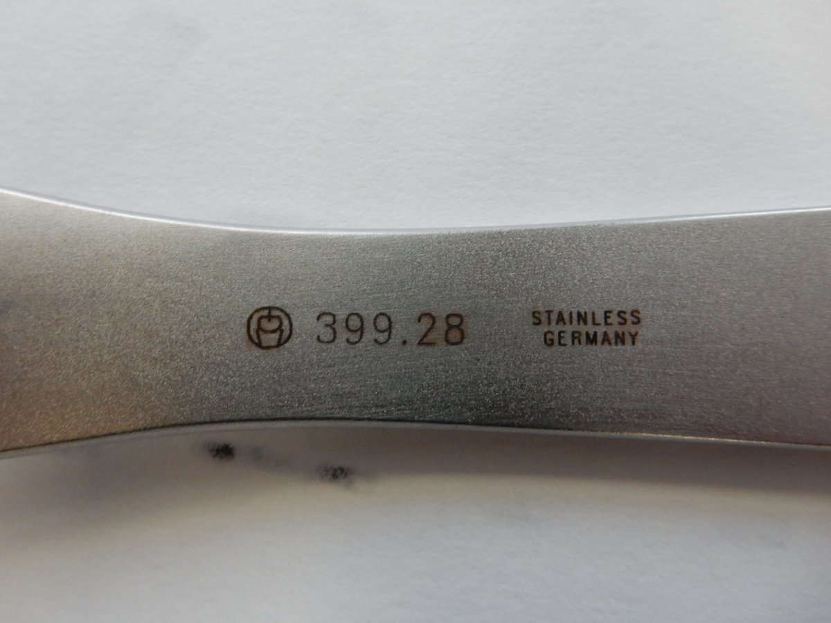 Synthes 399.28 Hohmann Style Retractor with Long Wide Tip 24mm x 27cm - Image 3