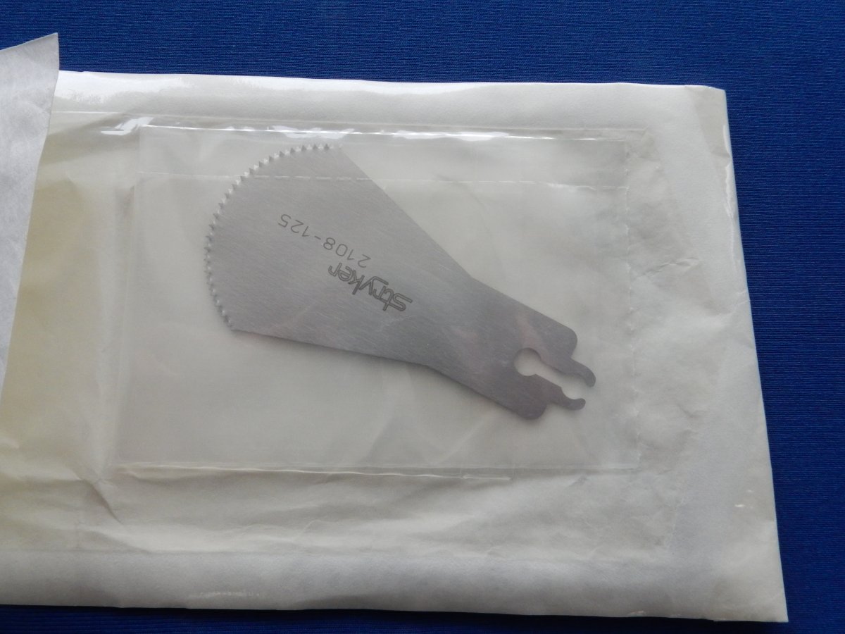 Stryker 2108-125 Sagittal Blade Safedge Sternum Revision - Image 2