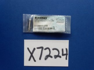 Synthes 02.204.032 4.0mm Locking Screw Self Tapping w/ Stardrive Recess 32mm