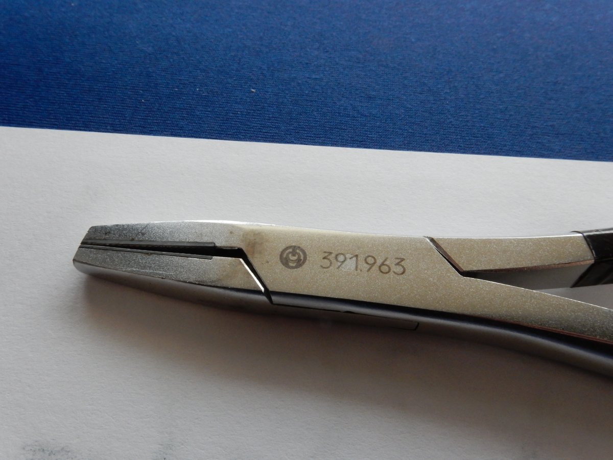Synthes 391.963 Universal Bending Pliers - Image 3