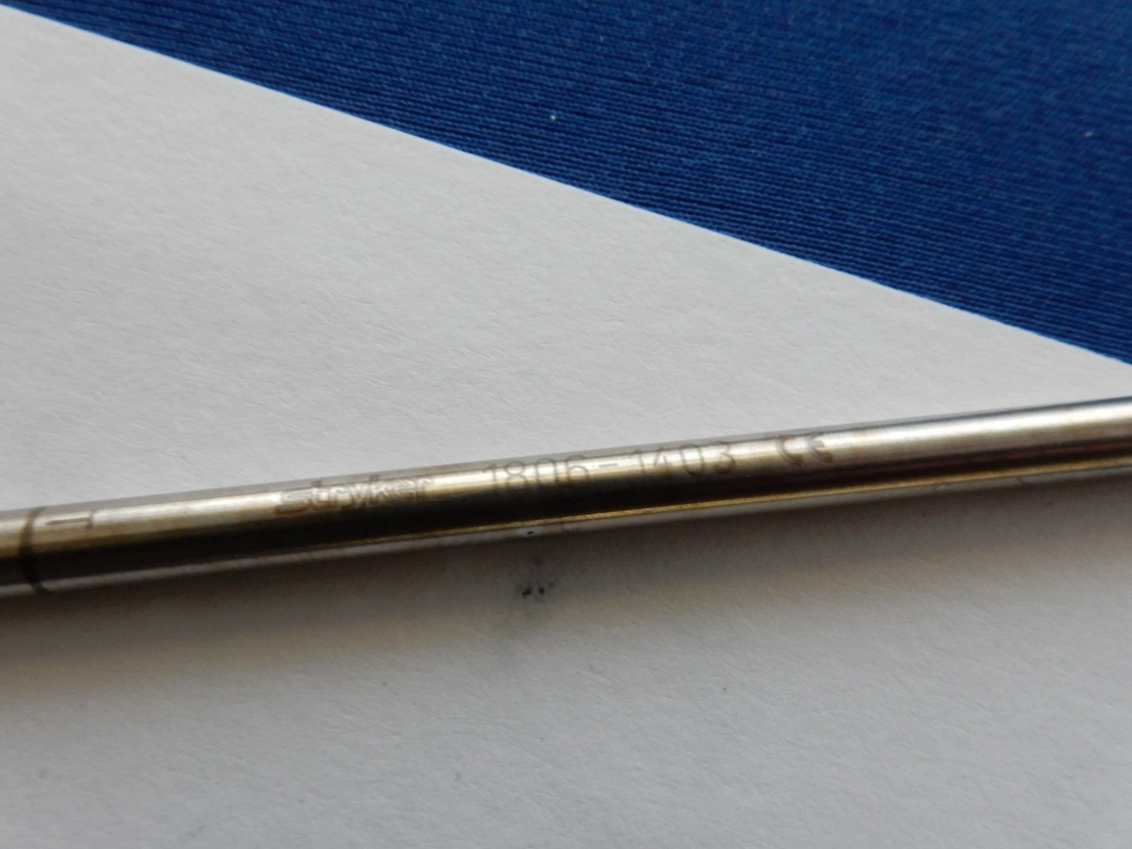 Stryker 1806-1403 3.5mm Hex Self-Holding Screwdriver Shaft - Image 2