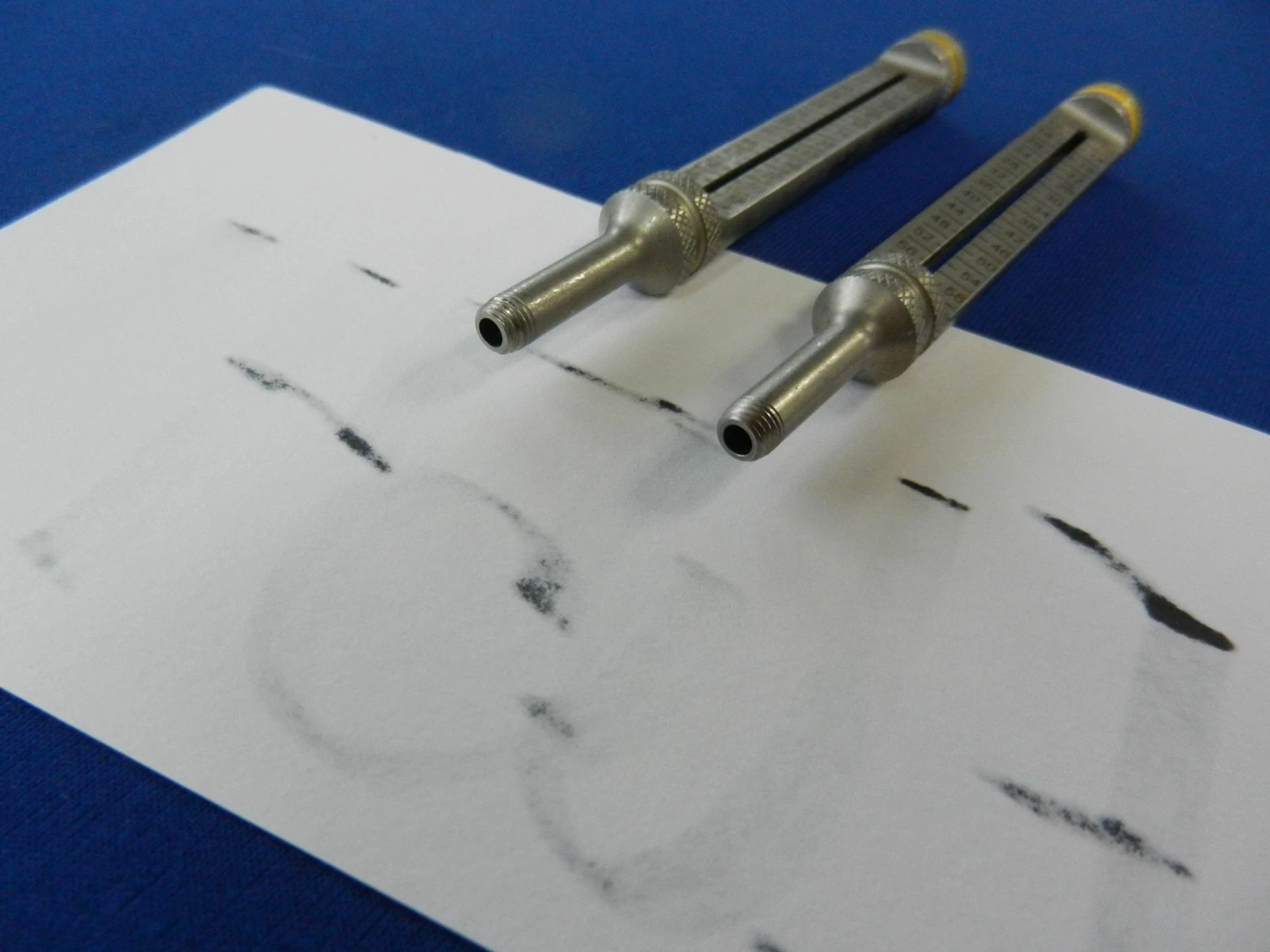 Arthrex AR-8943-43 Set of 2 3.5mm Locking Drill Guides - Image 2