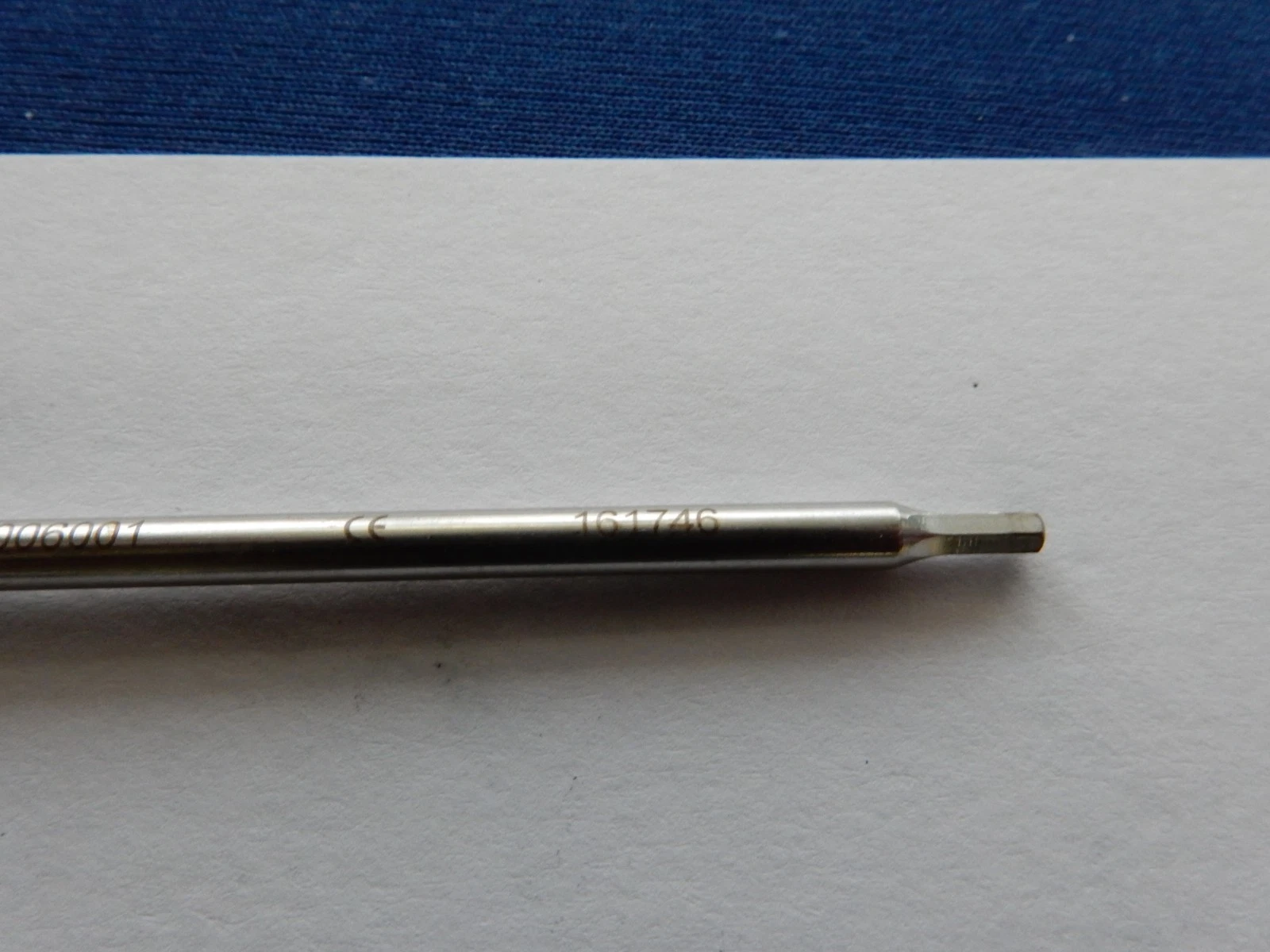 Stryker Memometal XTV006001 Cannulated 1.8mm Hex Driver - Image 3