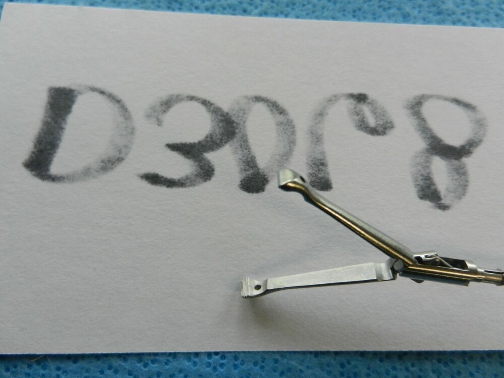 D3068 V. Mueller Surgical 5mm 36cm O.L Babcock Grasper Forceps Insert F256.61010 - Image 3