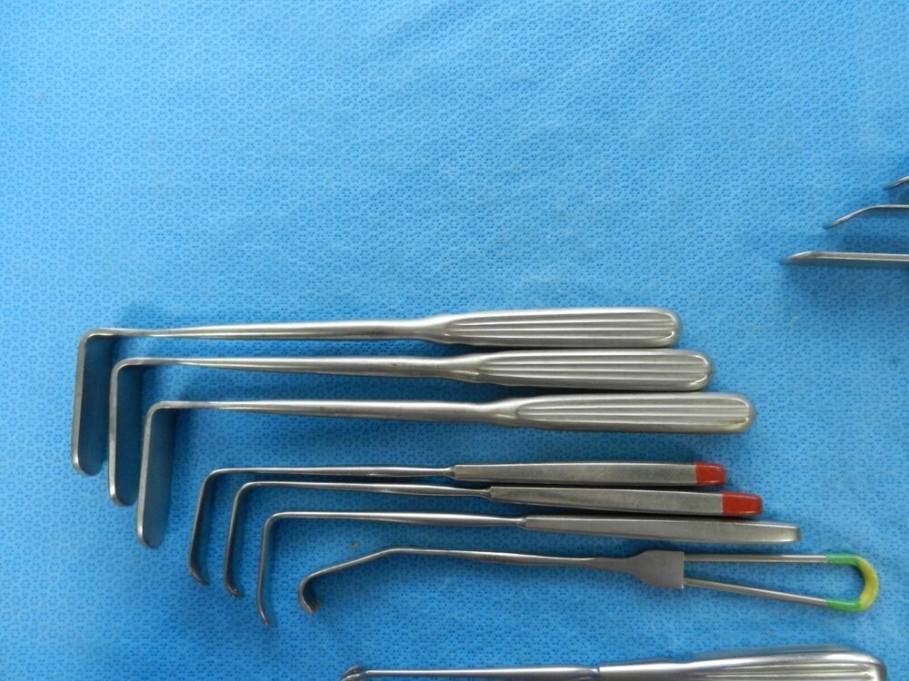 D7105 V. Mueller Codman Surgical Retractors Lot of 15 Approx. 15-25cm - Image 3