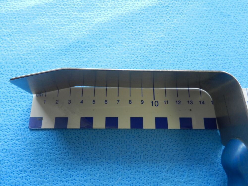 D3897 Heyer-Schulte Surgical 1-1/2in X 6in Fiberoptic Retractor 390-1203 - Image 6