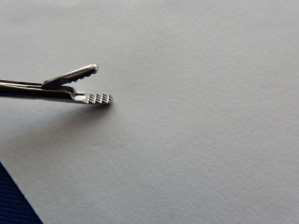 Smith & Nephew Acufex Arthroscopic Grasping Forceps 26cm WL - Image 5
