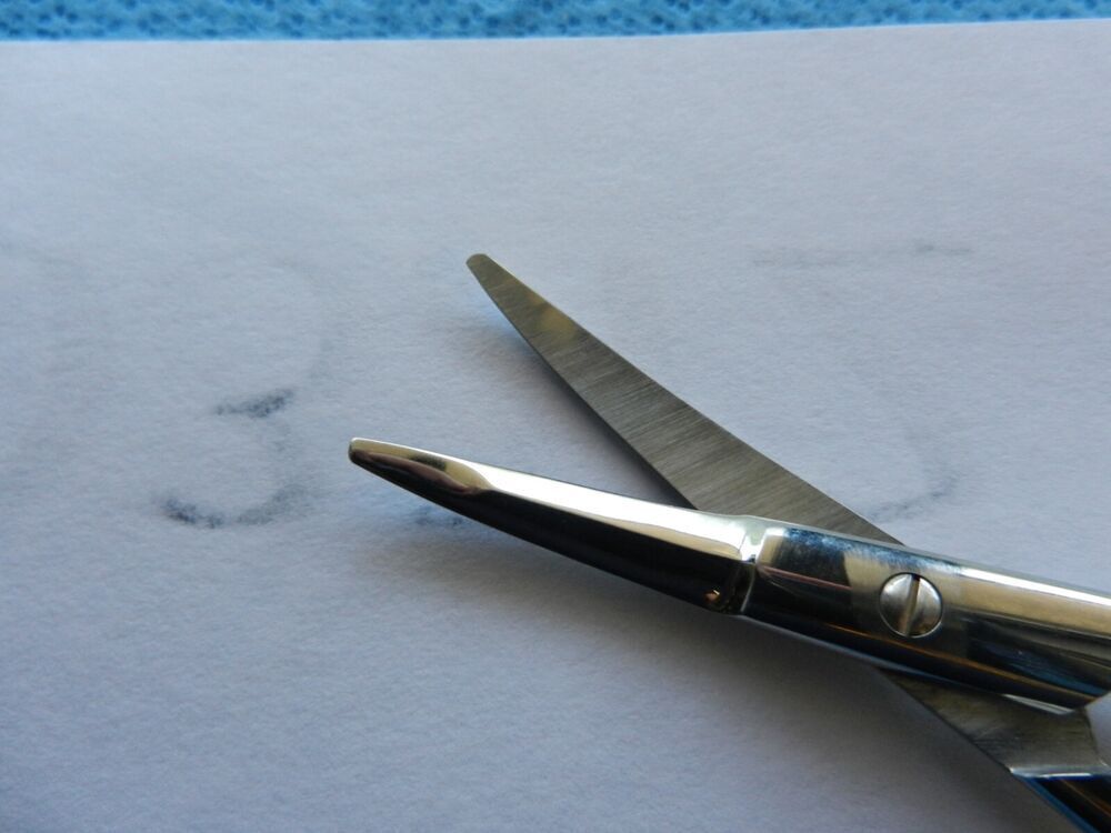 D3712 Xomed Surgical 5-3/4in Curved Fomon Scissors 37-13059 - Image 3