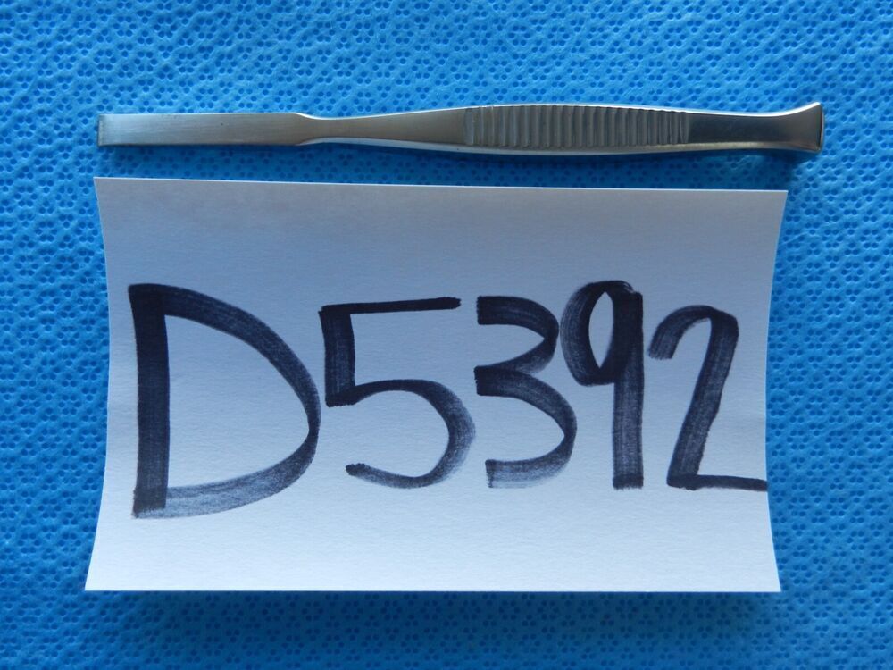 D5392 Aesculap Flach Surgical Osteotome 6mm Tip FL112R
