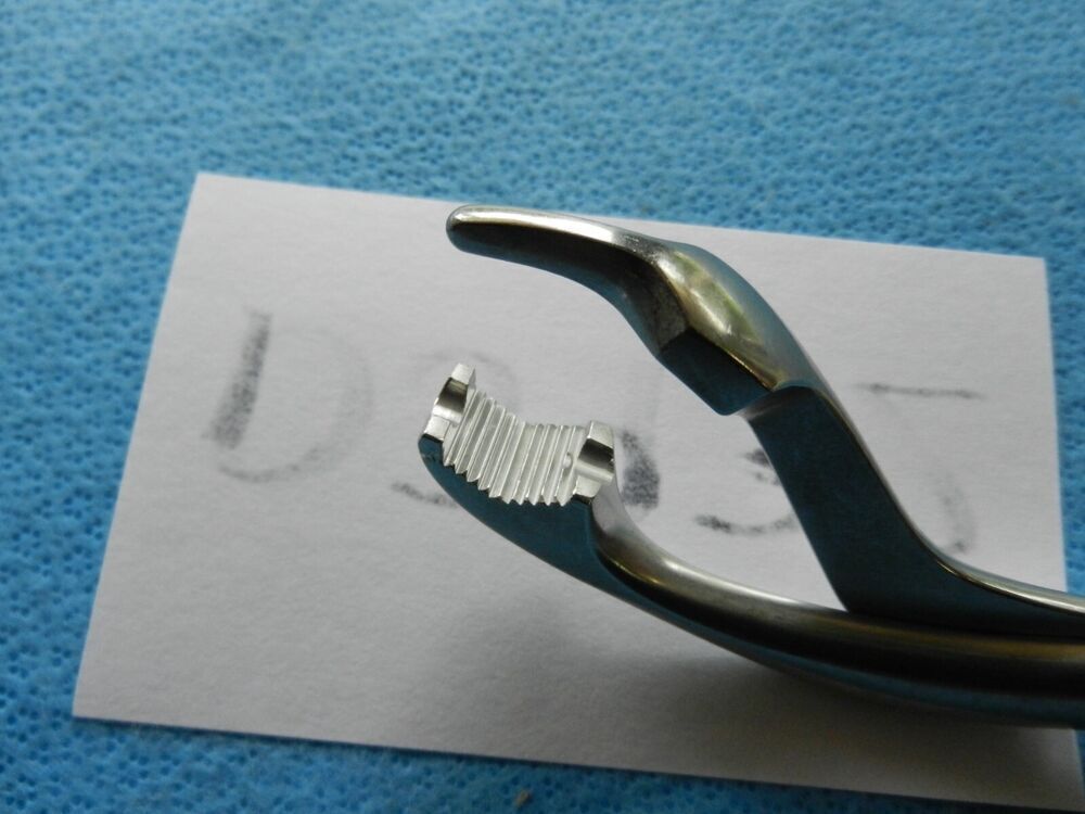 D3932 Zimmer Surgical Verbrugge Holding Forceps 2446-02 - Image 3