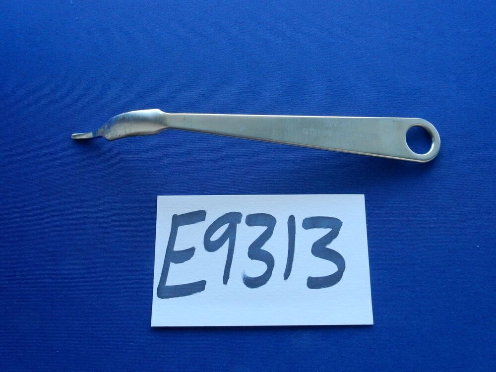 Innomed SYK-4558 Hohmann Retractor