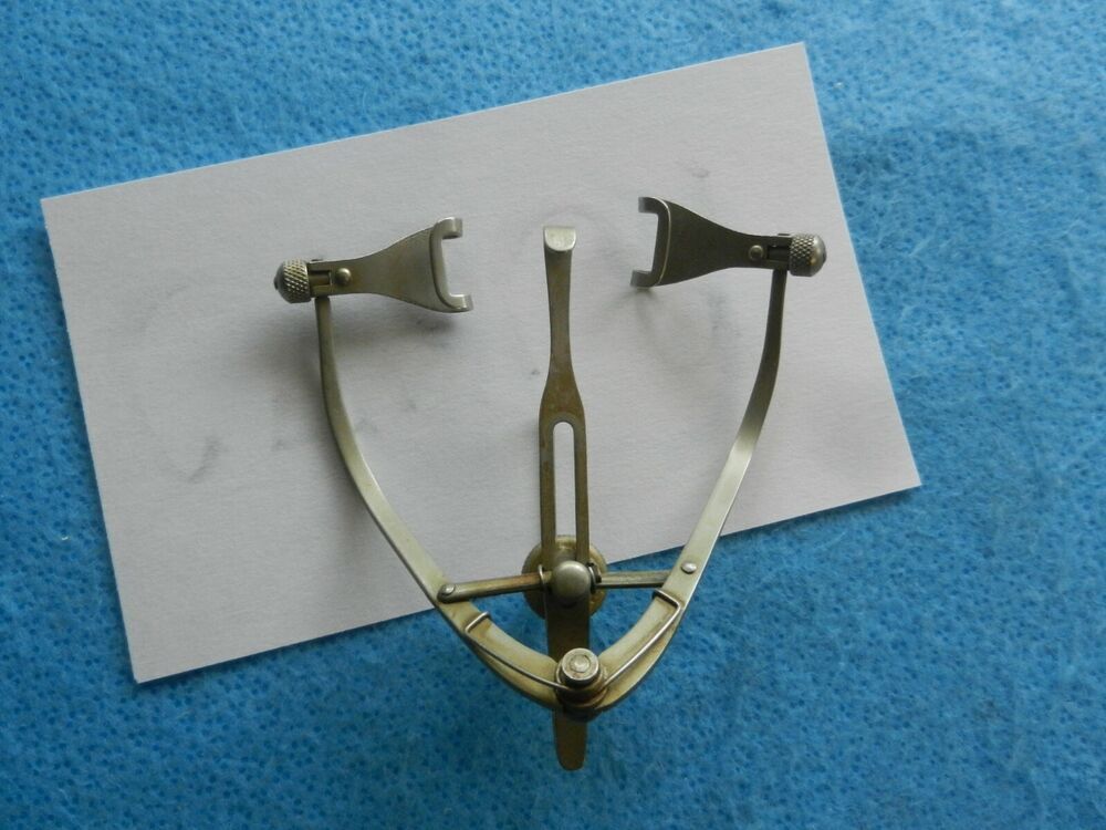 Storz Surgical Ophthalmic Fenestrated Maumenee-Park Speculum E4006 - Image 3